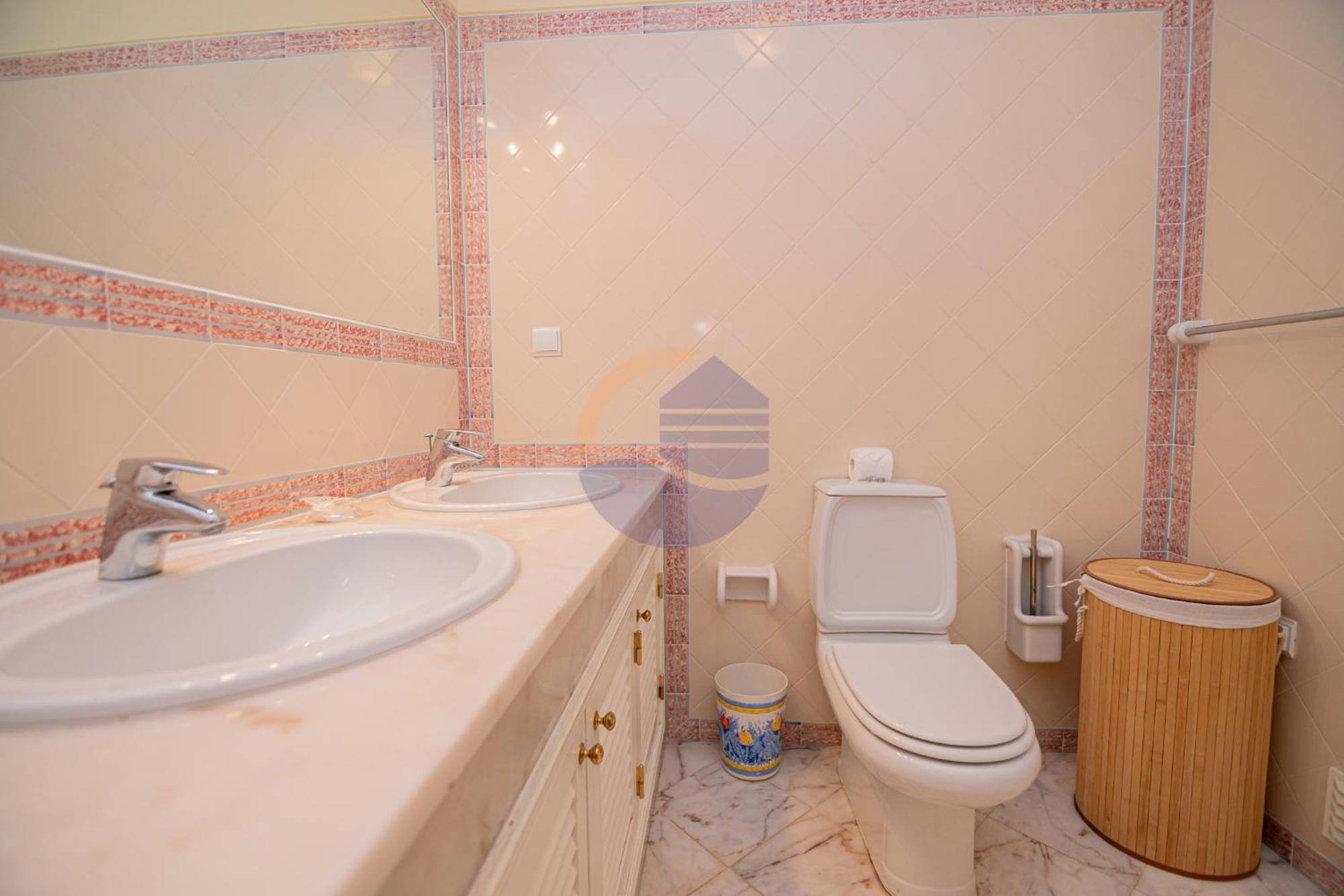 Villa Luxury Suites, Heated Outdoor Pool Портиман Екстериор снимка
