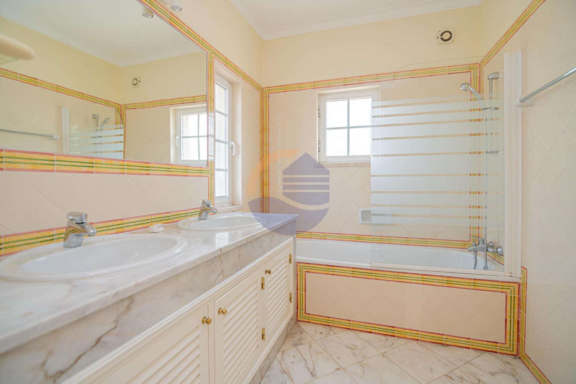 Villa Luxury Suites, Heated Outdoor Pool Портиман Екстериор снимка